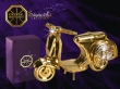 Scooter met Swarovski kristallen 