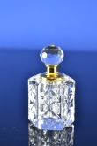 Luxe Kristallen Parfumflesje met Gouden Afwerking
